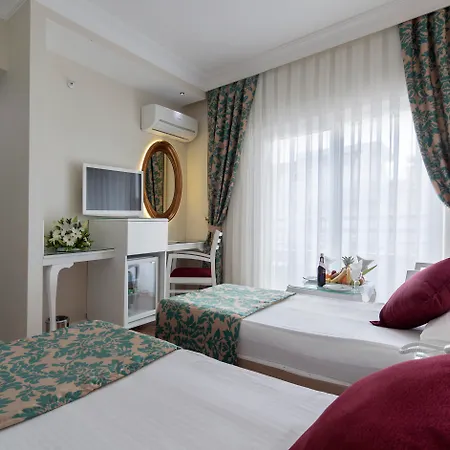 Alaiye Kleopatra Szálloda Alanya