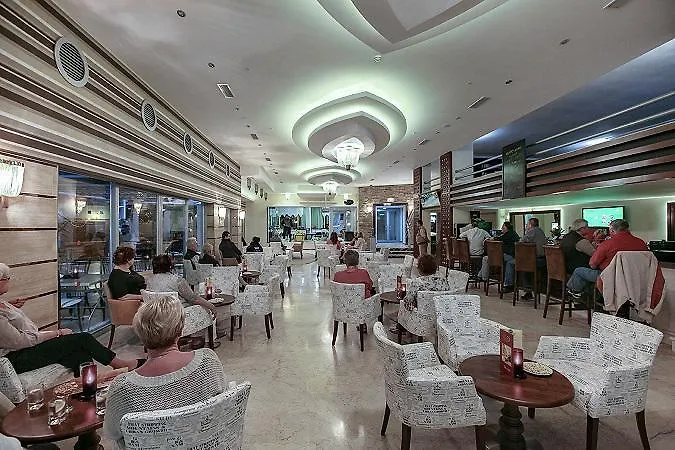 阿雷耶克娄巴特拉公寓酒店 酒店